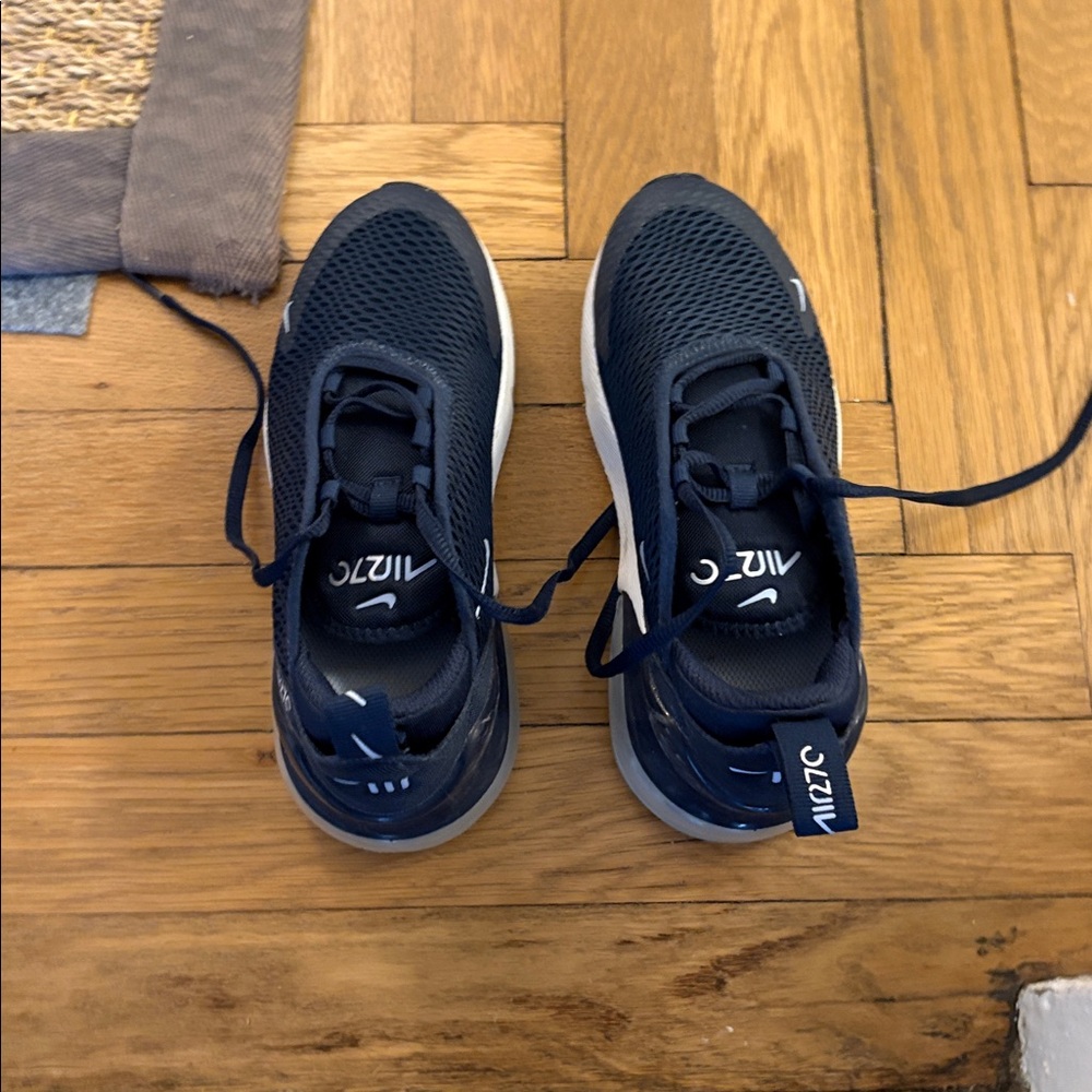 Nike navy blue Athletic Shoe